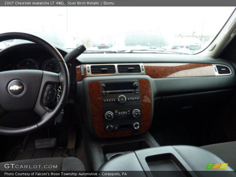 Silver Birch Metallic / Ebony 2007 Chevrolet Avalanche LT 4WD