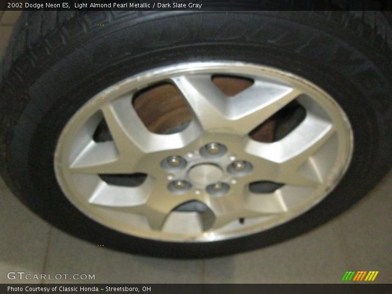 Light Almond Pearl Metallic / Dark Slate Gray 2002 Dodge Neon ES