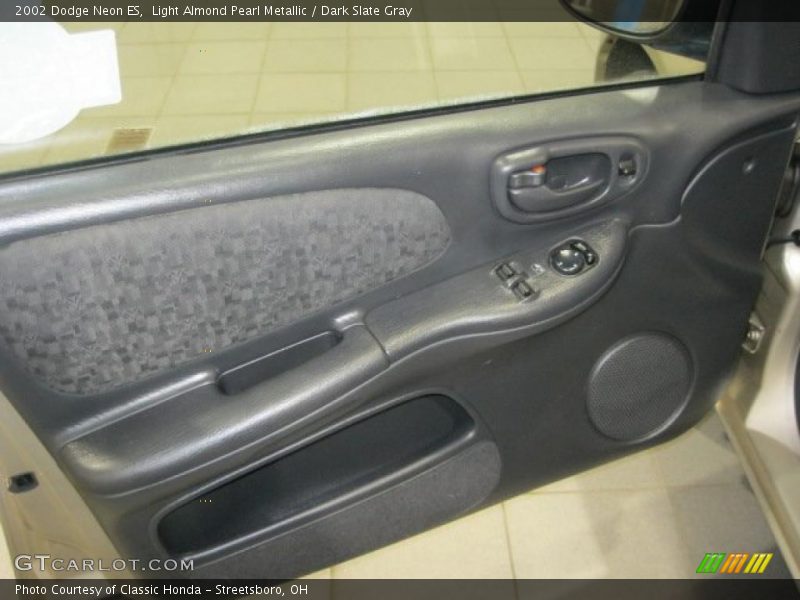 Light Almond Pearl Metallic / Dark Slate Gray 2002 Dodge Neon ES