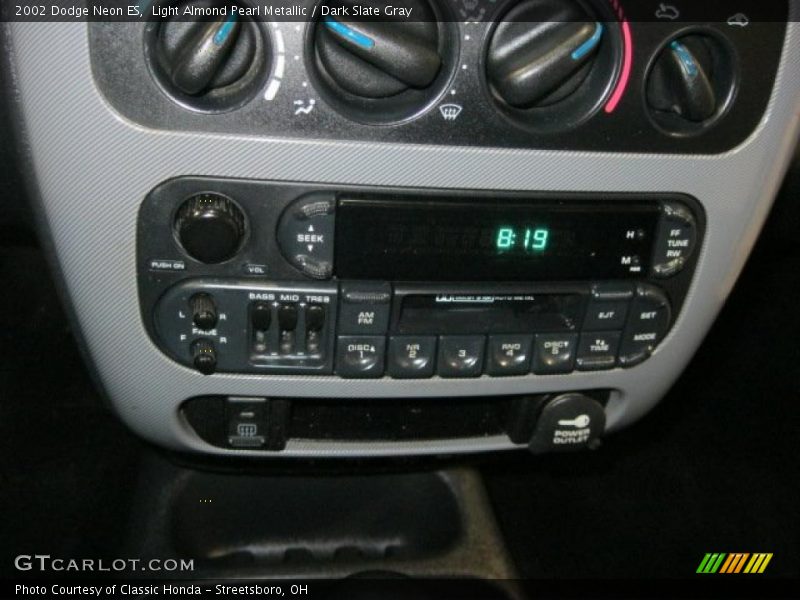 Light Almond Pearl Metallic / Dark Slate Gray 2002 Dodge Neon ES