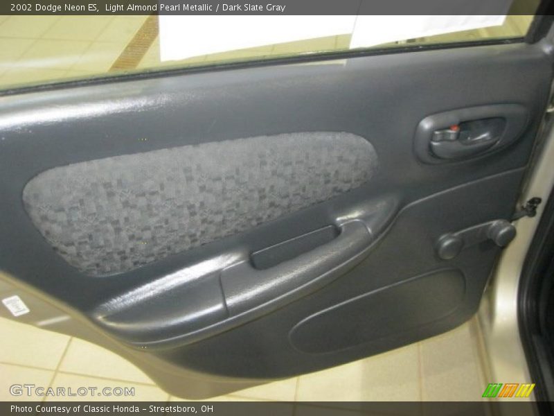 Light Almond Pearl Metallic / Dark Slate Gray 2002 Dodge Neon ES