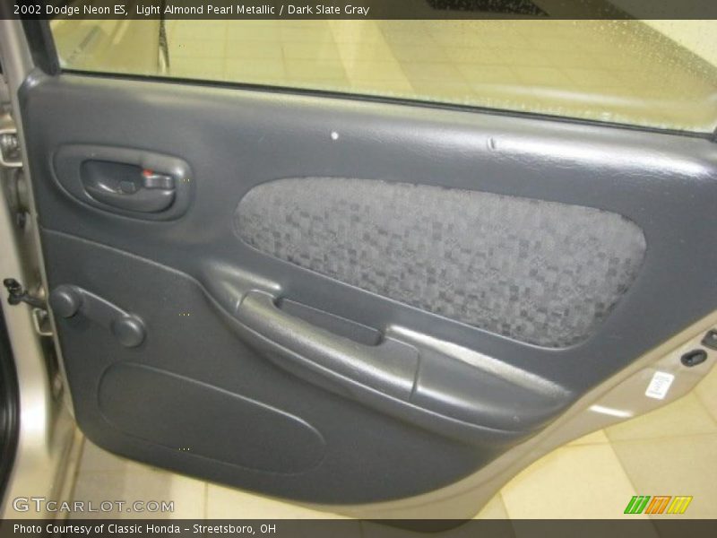 Light Almond Pearl Metallic / Dark Slate Gray 2002 Dodge Neon ES