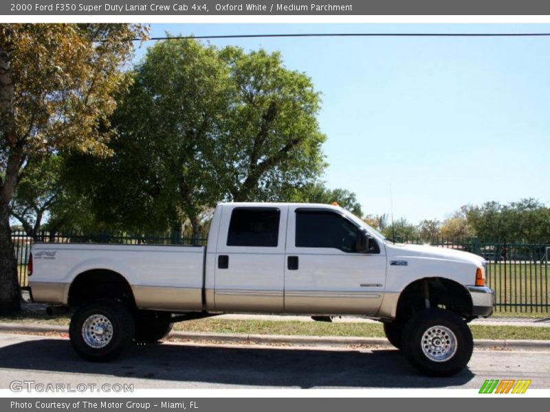Oxford White / Medium Parchment 2000 Ford F350 Super Duty Lariat Crew Cab 4x4