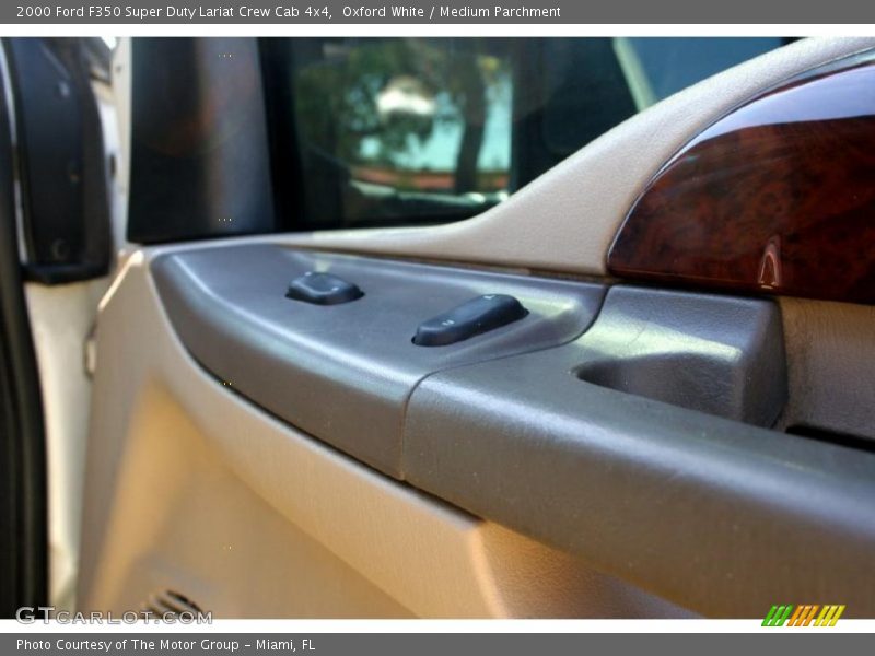 Oxford White / Medium Parchment 2000 Ford F350 Super Duty Lariat Crew Cab 4x4