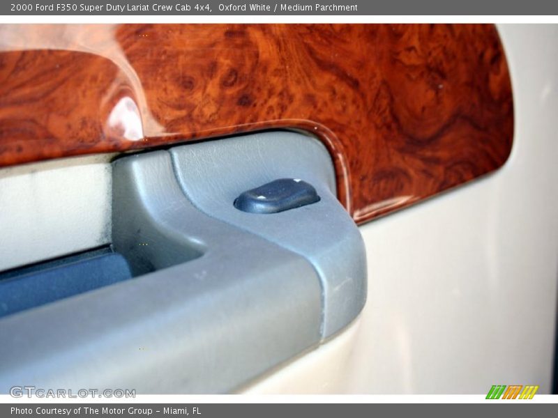 Oxford White / Medium Parchment 2000 Ford F350 Super Duty Lariat Crew Cab 4x4