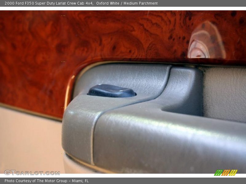 Oxford White / Medium Parchment 2000 Ford F350 Super Duty Lariat Crew Cab 4x4