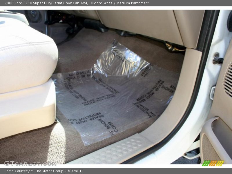 Oxford White / Medium Parchment 2000 Ford F350 Super Duty Lariat Crew Cab 4x4