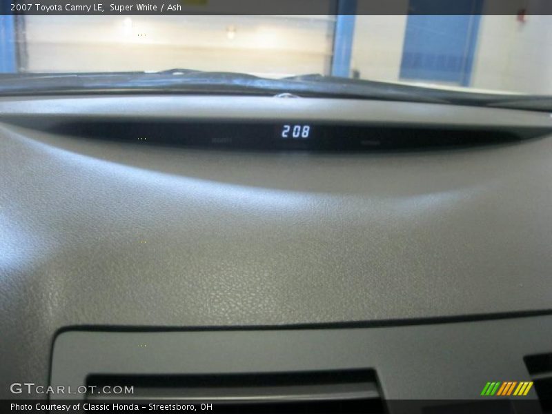 Super White / Ash 2007 Toyota Camry LE