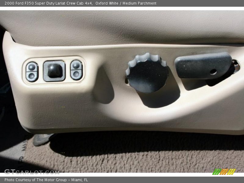 Oxford White / Medium Parchment 2000 Ford F350 Super Duty Lariat Crew Cab 4x4