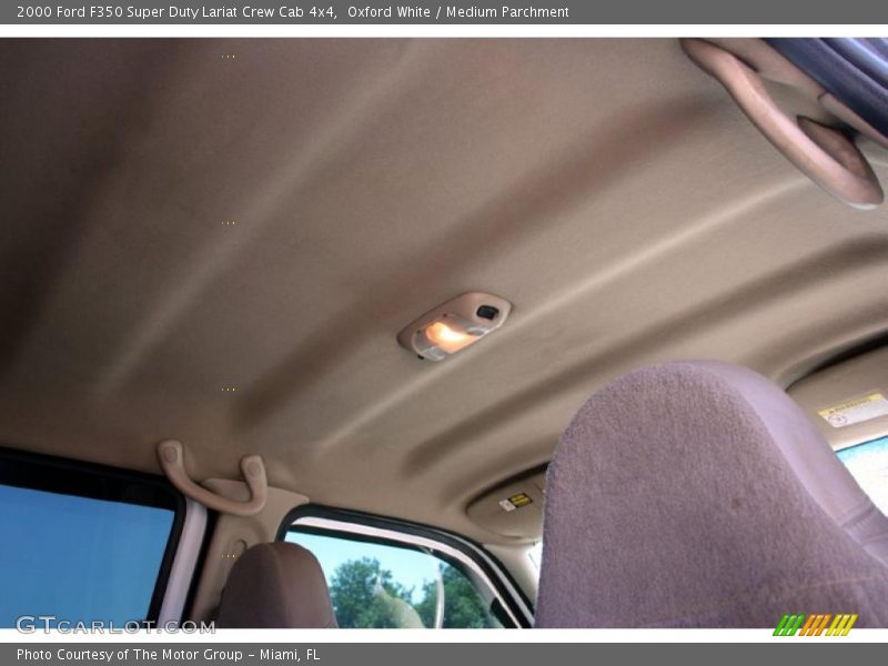 Oxford White / Medium Parchment 2000 Ford F350 Super Duty Lariat Crew Cab 4x4