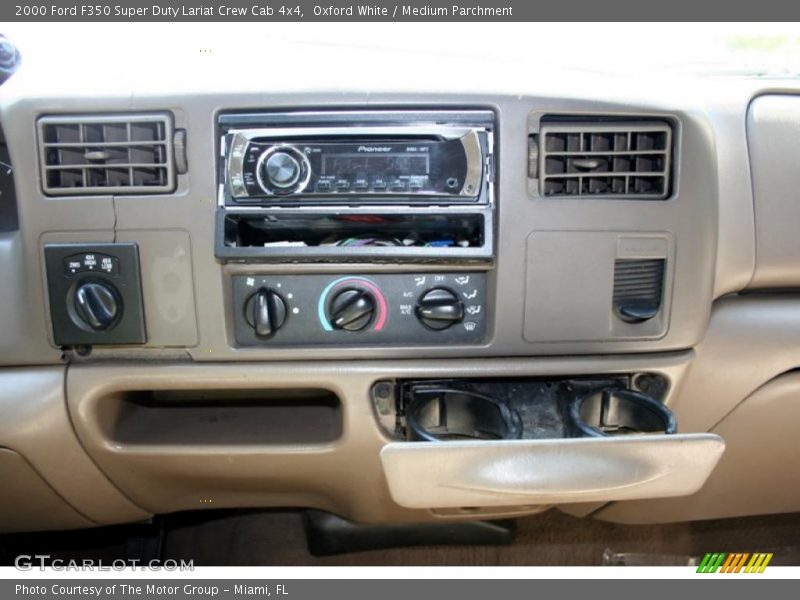 Oxford White / Medium Parchment 2000 Ford F350 Super Duty Lariat Crew Cab 4x4