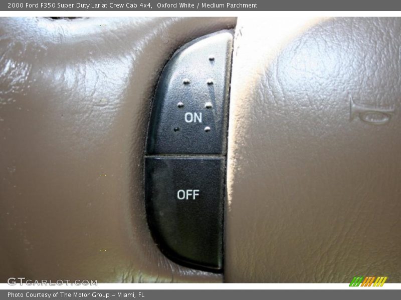 Oxford White / Medium Parchment 2000 Ford F350 Super Duty Lariat Crew Cab 4x4