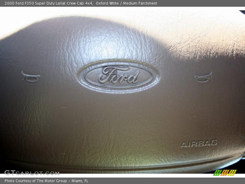 Oxford White / Medium Parchment 2000 Ford F350 Super Duty Lariat Crew Cab 4x4