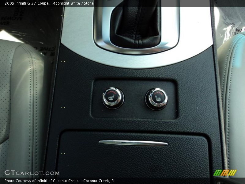 Moonlight White / Stone 2009 Infiniti G 37 Coupe