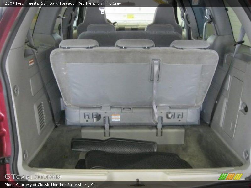  2004 Freestar SE Trunk