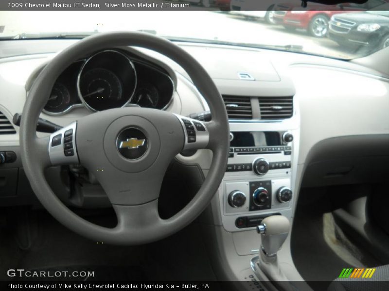 Silver Moss Metallic / Titanium 2009 Chevrolet Malibu LT Sedan
