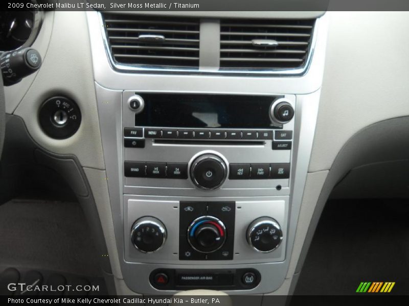 Silver Moss Metallic / Titanium 2009 Chevrolet Malibu LT Sedan