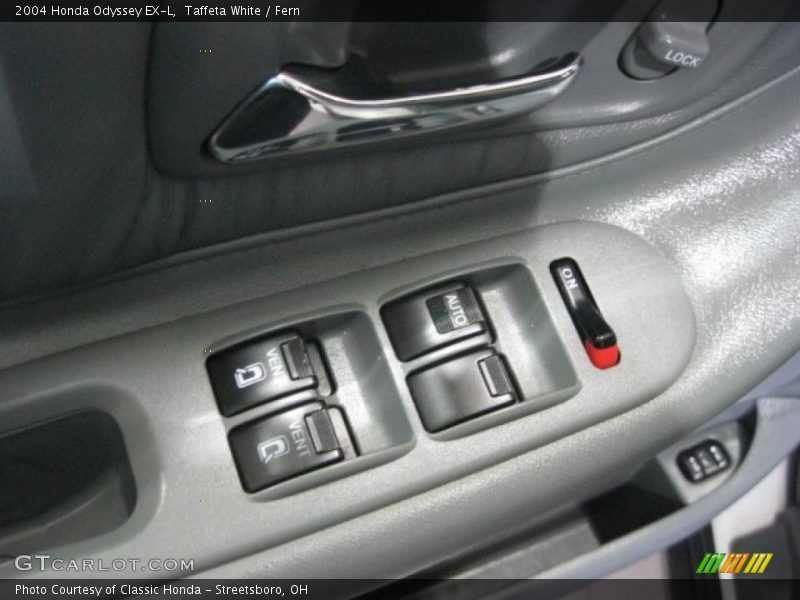 Taffeta White / Fern 2004 Honda Odyssey EX-L