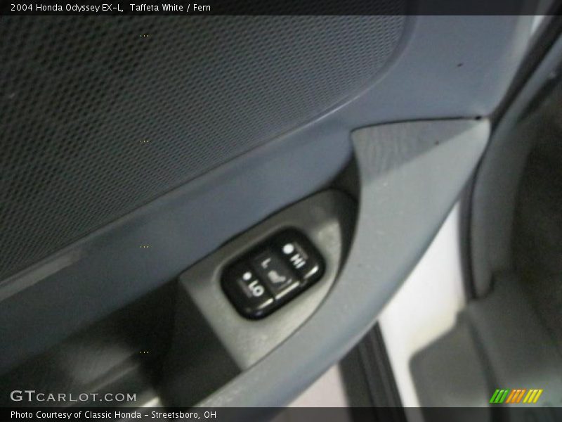 Taffeta White / Fern 2004 Honda Odyssey EX-L