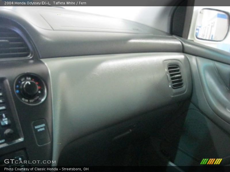 Taffeta White / Fern 2004 Honda Odyssey EX-L