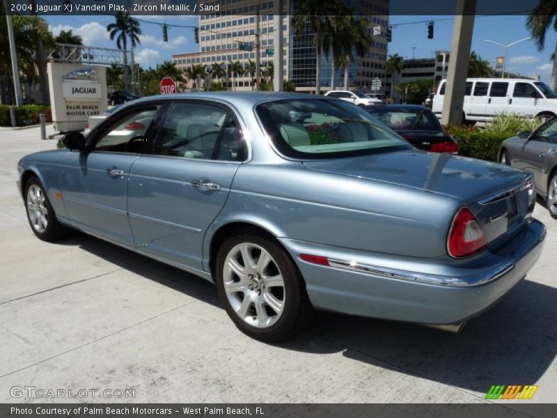 Zircon Metallic / Sand 2004 Jaguar XJ Vanden Plas