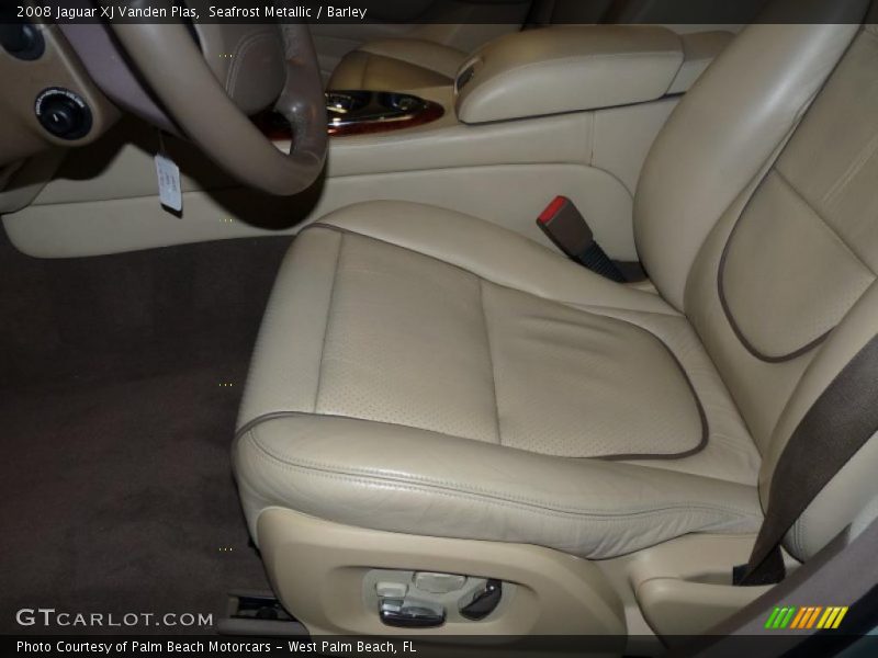Seafrost Metallic / Barley 2008 Jaguar XJ Vanden Plas