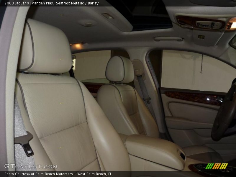 Seafrost Metallic / Barley 2008 Jaguar XJ Vanden Plas