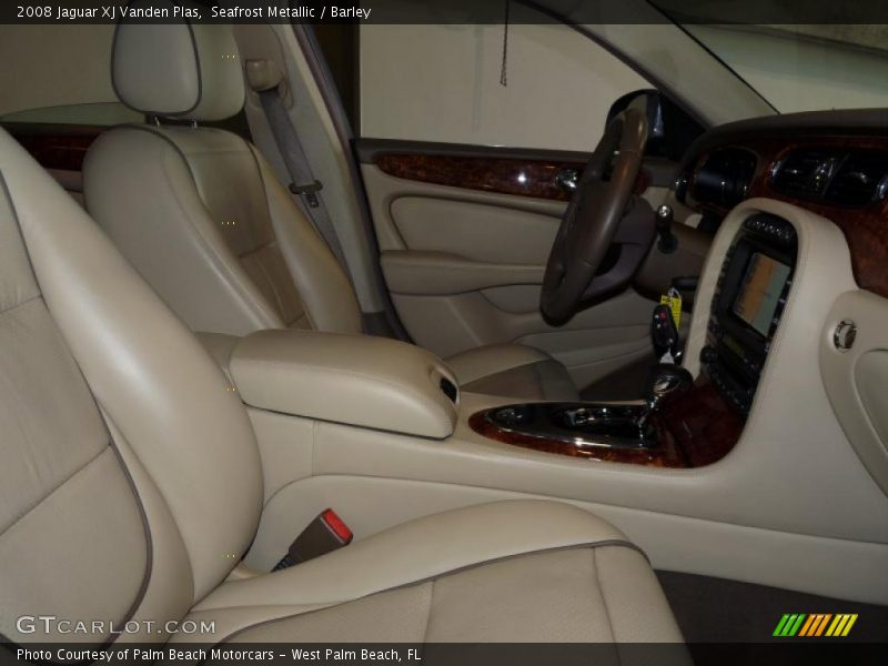 Seafrost Metallic / Barley 2008 Jaguar XJ Vanden Plas