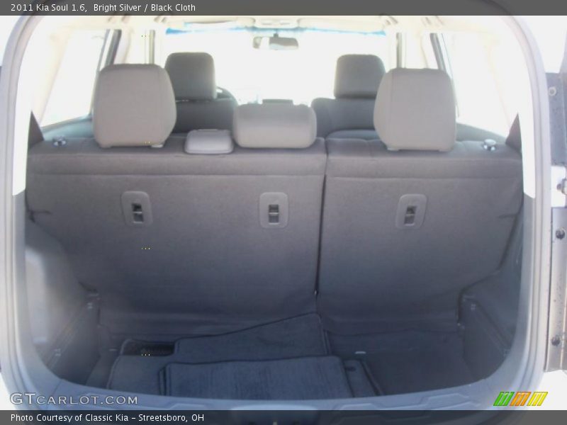 Bright Silver / Black Cloth 2011 Kia Soul 1.6