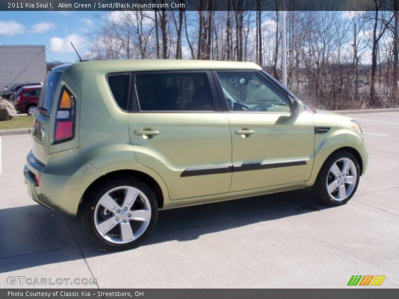 Alien Green / Sand/Black Houndstooth Cloth 2011 Kia Soul !