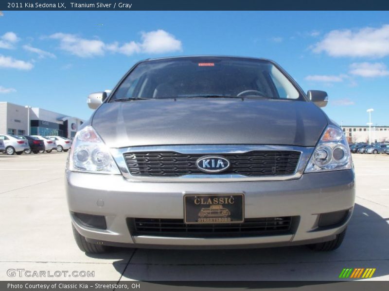 Titanium Silver / Gray 2011 Kia Sedona LX