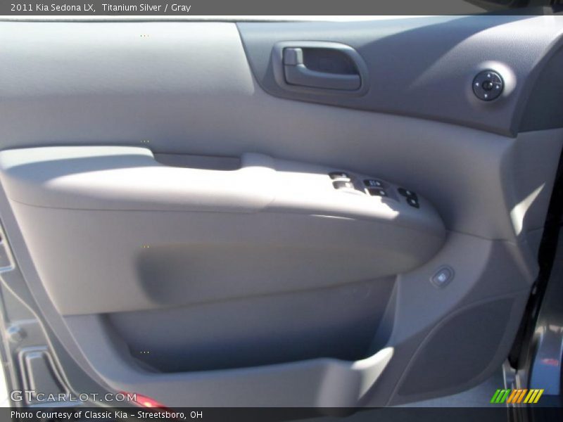 Titanium Silver / Gray 2011 Kia Sedona LX