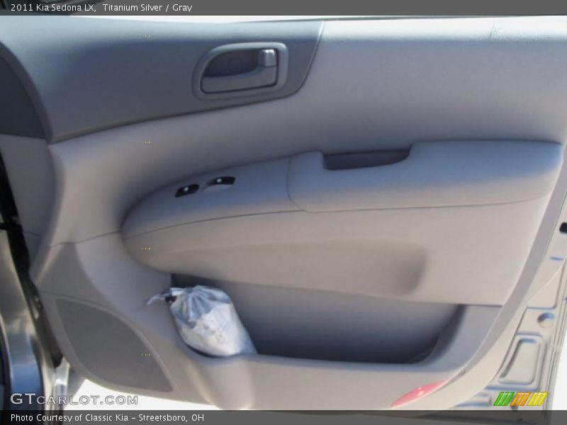 Titanium Silver / Gray 2011 Kia Sedona LX