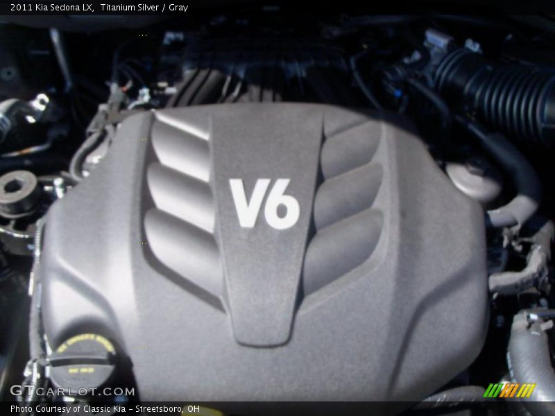 Titanium Silver / Gray 2011 Kia Sedona LX