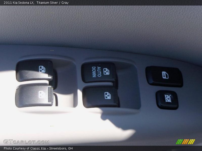 Titanium Silver / Gray 2011 Kia Sedona LX