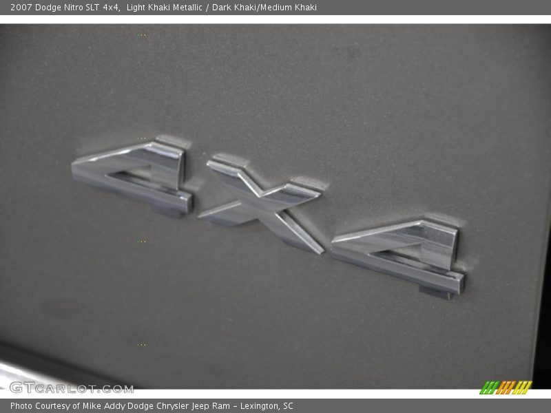 Light Khaki Metallic / Dark Khaki/Medium Khaki 2007 Dodge Nitro SLT 4x4