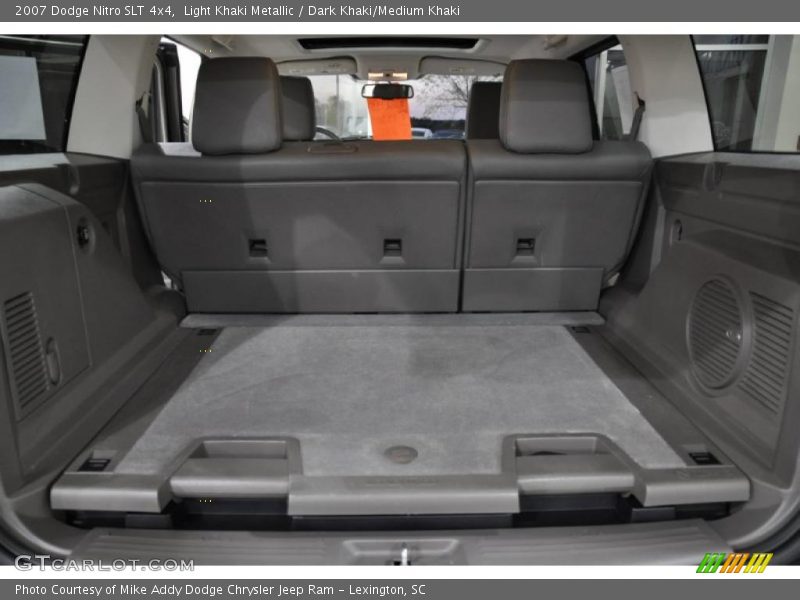 Light Khaki Metallic / Dark Khaki/Medium Khaki 2007 Dodge Nitro SLT 4x4