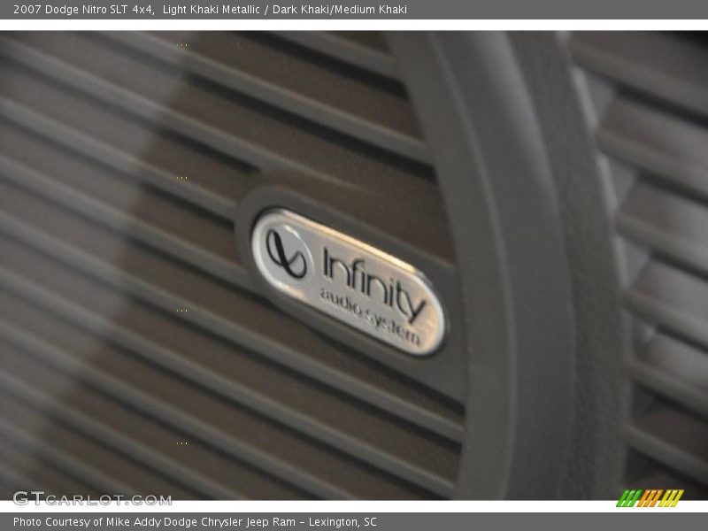 Light Khaki Metallic / Dark Khaki/Medium Khaki 2007 Dodge Nitro SLT 4x4