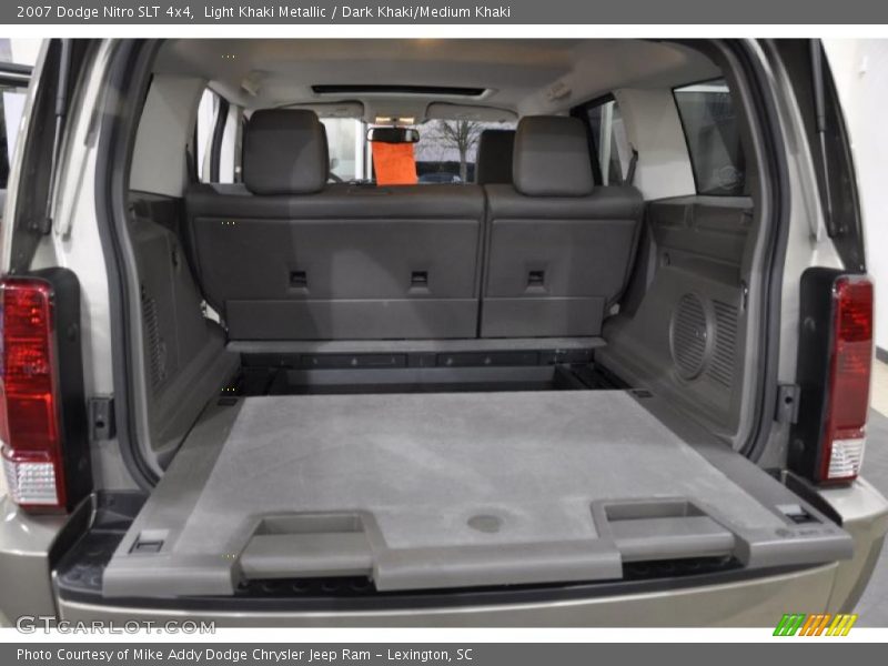 Light Khaki Metallic / Dark Khaki/Medium Khaki 2007 Dodge Nitro SLT 4x4