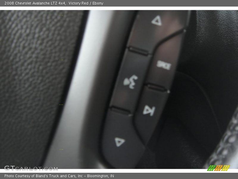 Victory Red / Ebony 2008 Chevrolet Avalanche LTZ 4x4