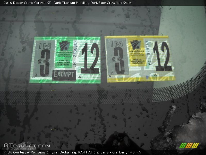 Dark Titanium Metallic / Dark Slate Gray/Light Shale 2010 Dodge Grand Caravan SE