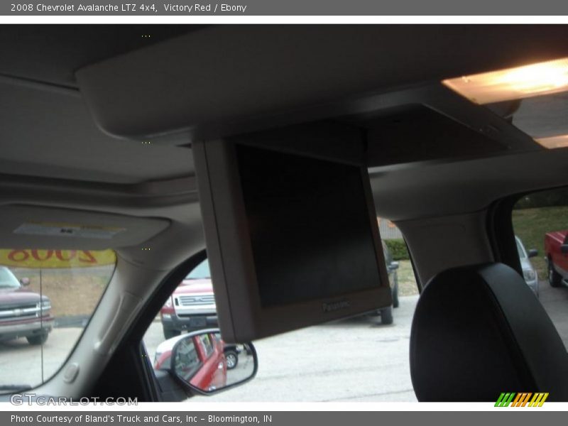 Victory Red / Ebony 2008 Chevrolet Avalanche LTZ 4x4