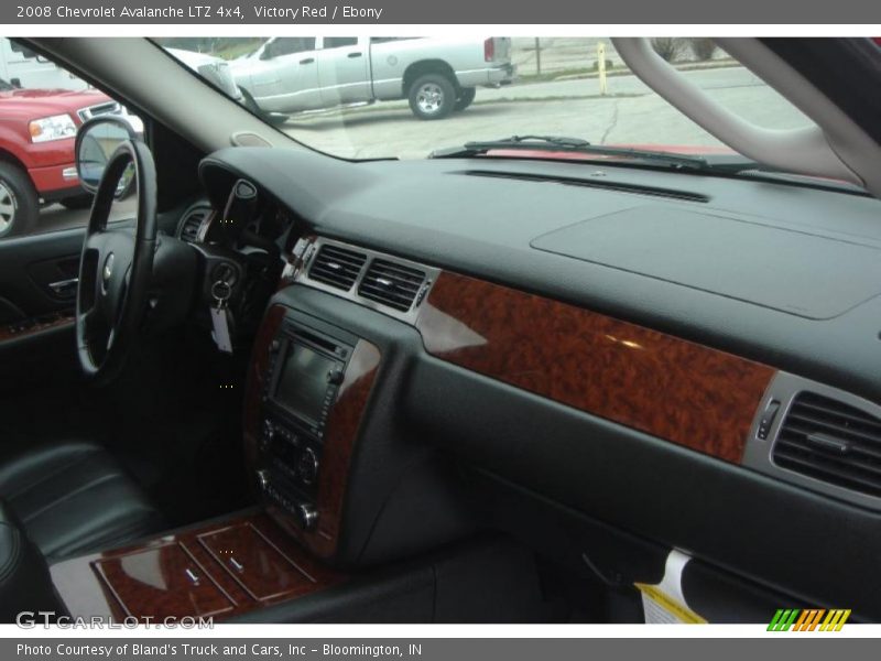 Victory Red / Ebony 2008 Chevrolet Avalanche LTZ 4x4