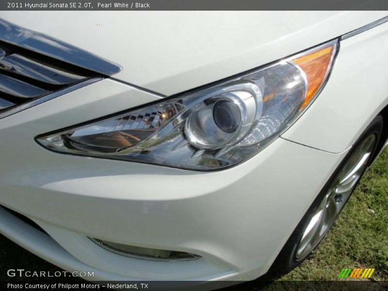 Pearl White / Black 2011 Hyundai Sonata SE 2.0T