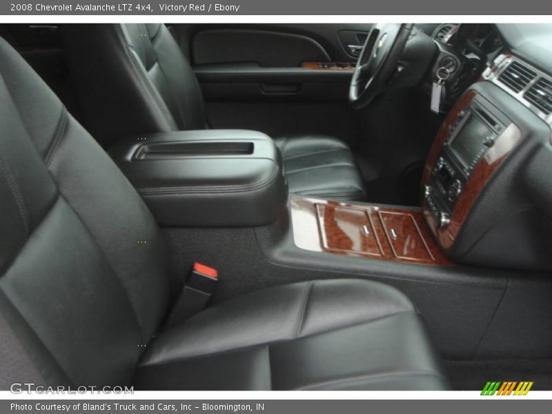 Victory Red / Ebony 2008 Chevrolet Avalanche LTZ 4x4