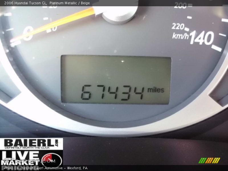 Platinum Metallic / Beige 2006 Hyundai Tucson GL