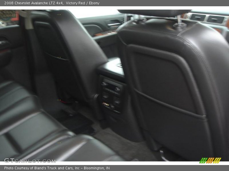 Victory Red / Ebony 2008 Chevrolet Avalanche LTZ 4x4