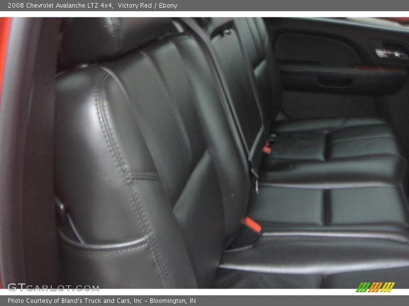 Victory Red / Ebony 2008 Chevrolet Avalanche LTZ 4x4