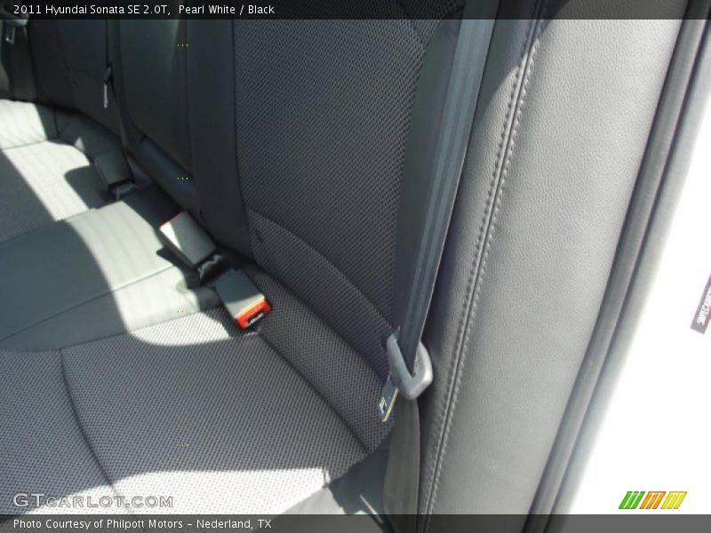 Pearl White / Black 2011 Hyundai Sonata SE 2.0T