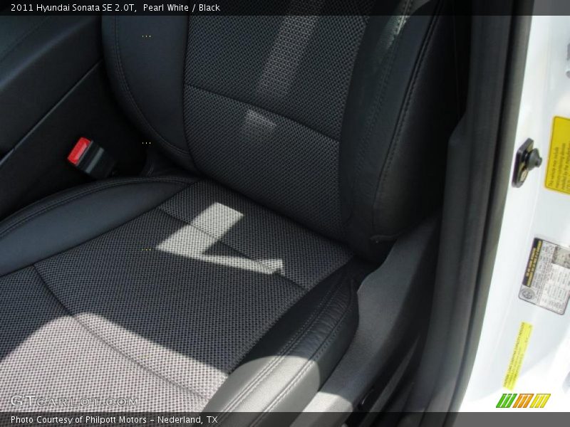 Pearl White / Black 2011 Hyundai Sonata SE 2.0T
